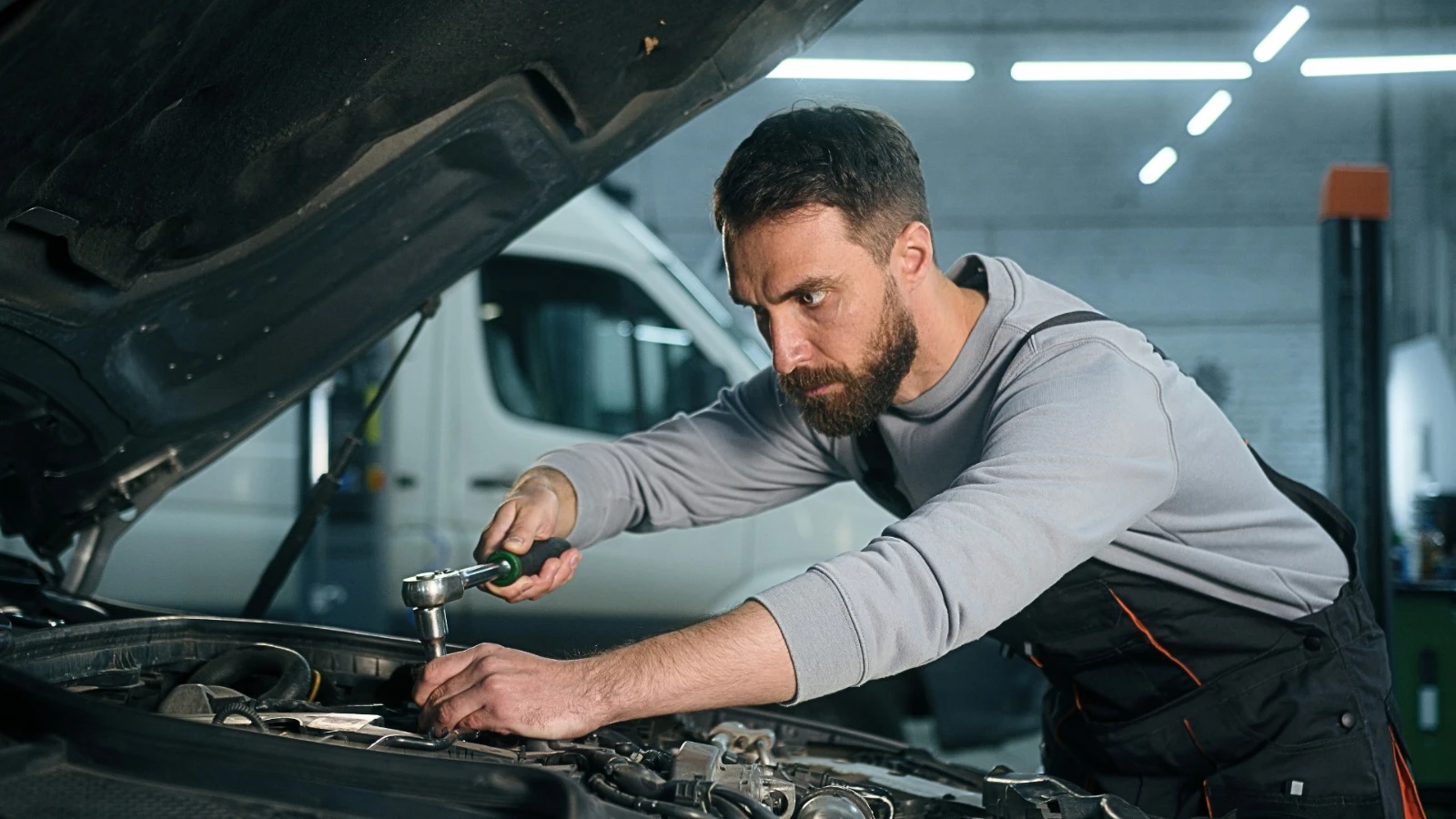 Diplomado en Autotrónica